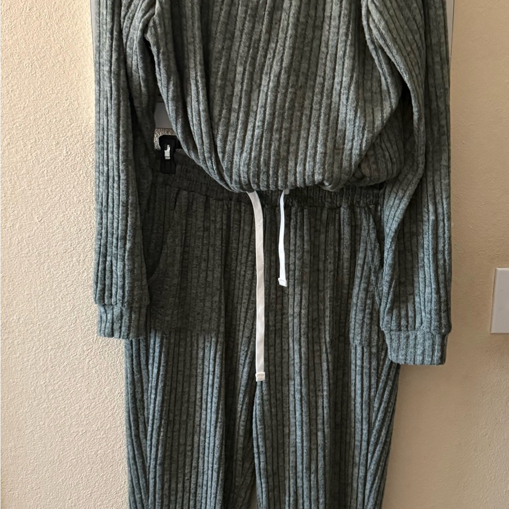 Cozy Ribbed Pajama Set in Gray